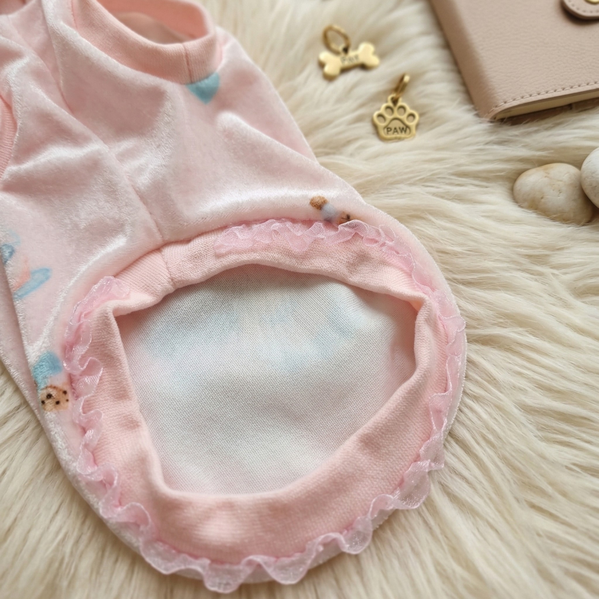 Alice in Wonderland Pale Pink Sweatshirt - Ciniglia Vellutata con Rouche Pizzo e Fiocco Cuoricino